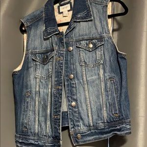 ✨2/10$✨Forever 21 sleeveless denim vest